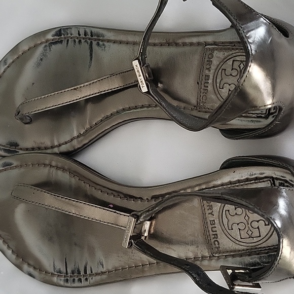 Tory burch Sandles still so much love to get here. ❤️ these are so cute on. - Picture 4 of 4